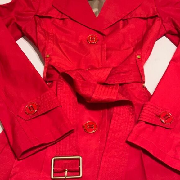 Kenneth Cole New York Short Red Trench, Small. Gold hardware. Elegant preppy - Picture 5 of 12